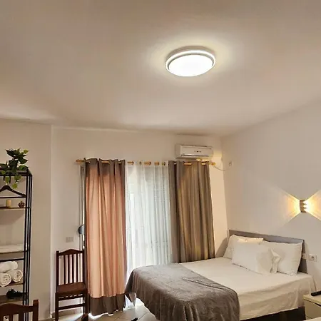 アパート Rori House 2 Vlorë